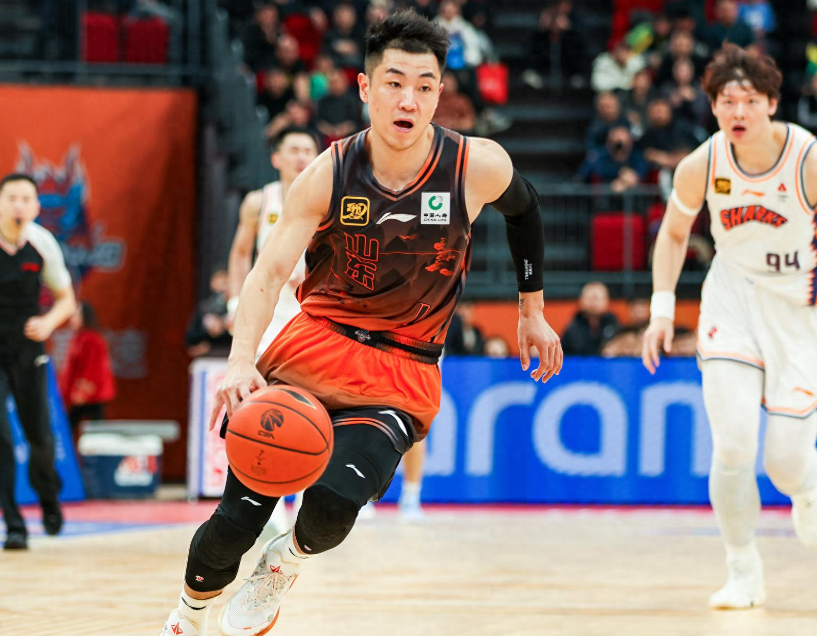 转折点华盛顿奇才主帅复盘，CBA季后赛关键时刻攻防权衡，态度坚定，细节决定成败的简单介绍